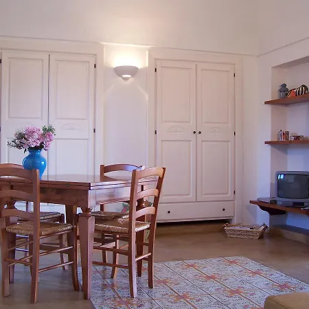 Dammusi I Jardina Villa *