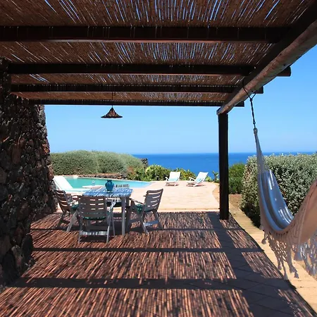 Dammusi I Jardina Villa *
