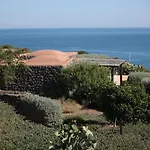 Dammusi I Jardina Willa *