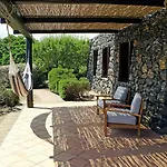 Dammusi I Jardina Willa Campobello