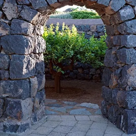 Dammusi I Jardina Βίλα *